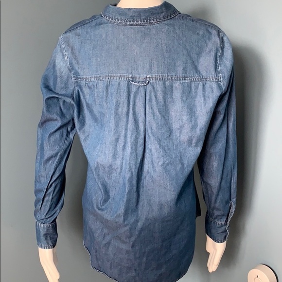 Soft Surroundings Chambray Button Down Shirt Med - Picture 3 of 6